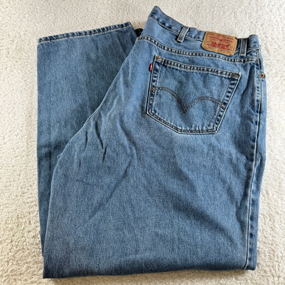 Levi's 560 Jeans Mens 48x32 Blue Excellent Comfort Fit Tapered Denim USA Made